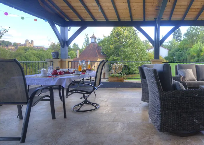 ゲストハウス La Du Mont *